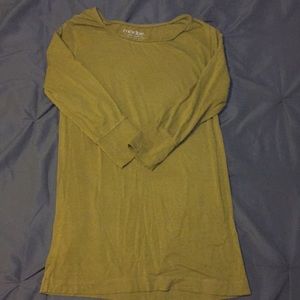 Long sleeve green T-shirt